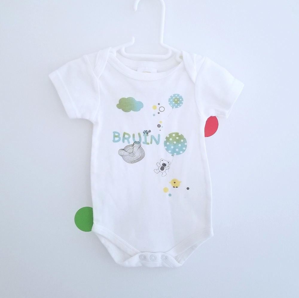 ⭐ 5/$15 ⭐ 6 Months Baby Onesie
